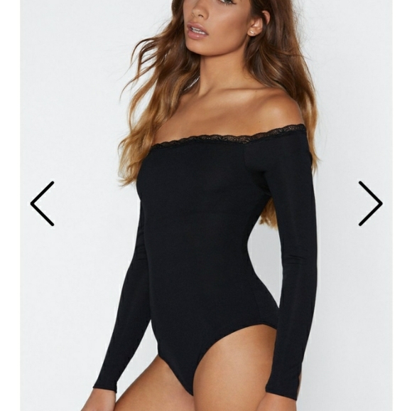 Nasty Gal Black off the shoulder bodysuit - Picture 11 of 14